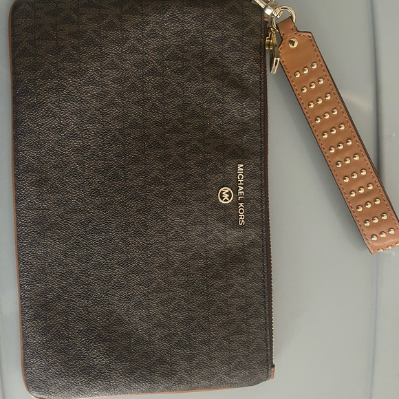 Michael Kors Black and Brown Wristlet - Picture 1 of 3